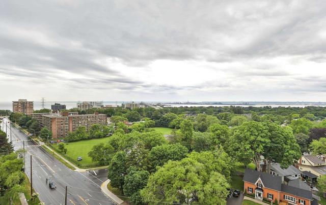 1203 - 551 Maple Ave, Condo with 3 bedrooms, 2 bathrooms and 2 parking in Burlington ON | Image 4