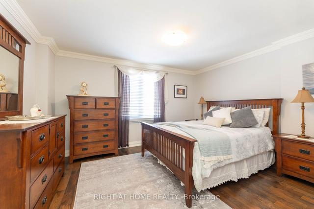418 Christie St, House semidetached with 2 bedrooms, 2 bathrooms and 2 parking in Toronto ON | Image 11