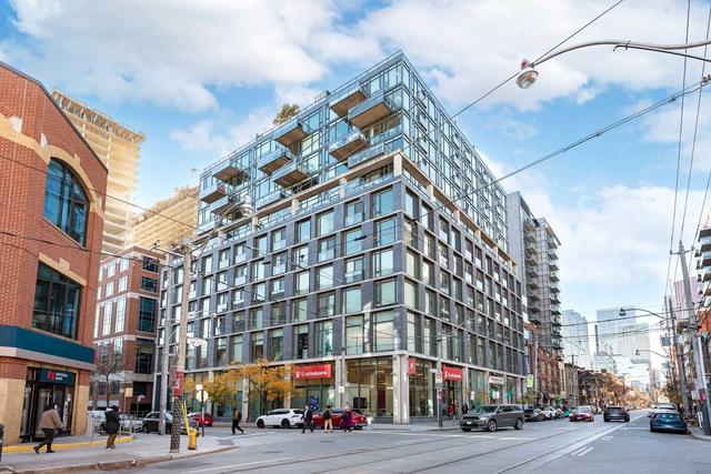 1105 - 138 Princess St, Condo with 2 bedrooms, 2 bathrooms and 1 parking in Toronto ON | Card Image