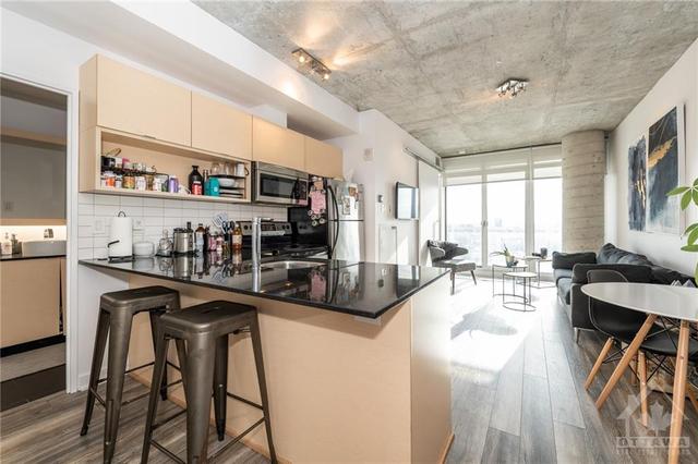 1513 - 324 Laurier Avenue W, Condo with 1 bedrooms, 1 bathrooms and 1 parking in Ottawa ON | Image 3