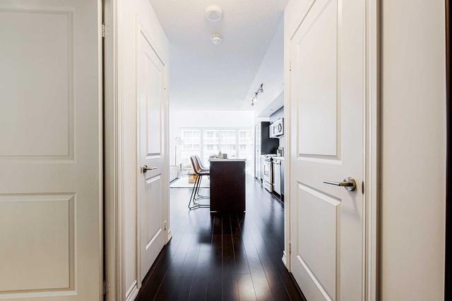 1114 - 386 Yonge St, Condo with 1 bedrooms, 2 bathrooms and 0 parking in Toronto ON | Image 17