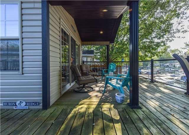1082 Shamrock Marina Rd, House other with 2 bedrooms, 1 bathrooms and 1 parking in Gravenhurst ON | Image 4