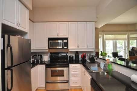 th18 - 2 Rean Dr, Townhouse with 2 bedrooms, 3 bathrooms and 2 parking in Toronto ON | Image 5