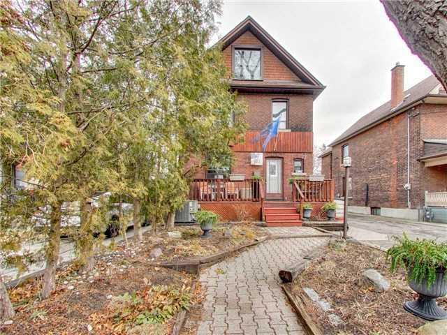 583 Durie St, House detached with 3 bedrooms, 3 bathrooms and 3 parking in Toronto ON | Image 3