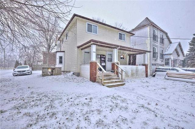 4394 Ellis St, House detached with 5 bedrooms, 4 bathrooms and 4 parking in Niagara Falls ON | Image 4