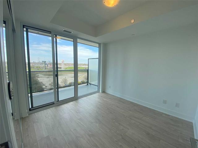 809 - 70 Annie Craig Dr, Condo with 1 bedrooms, 2 bathrooms and 1 parking in Toronto ON | Image 2