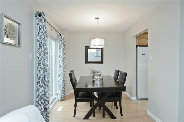 118 - 10 Bassett Blvd, Townhouse with 3 bedrooms, 2 bathrooms and 1 parking in Whitby ON | Image 7