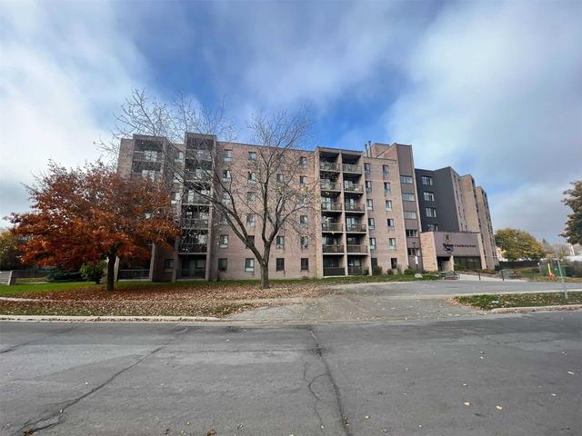 17 Eldon Hall Pl, Condo with 2 bedrooms, 1 bathrooms and 0 parking in Kingston ON | Image 13