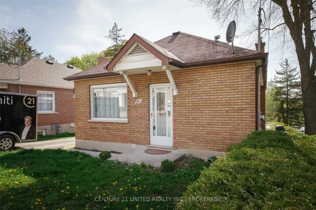 661 Rubidge St, House detached with 2 bedrooms, 1 bathrooms and 3 parking in Peterborough ON | Image 1
