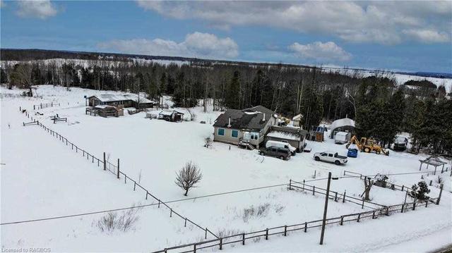 240 Little Pike Bay, House detached with 3 bedrooms, 2 bathrooms and 5 parking in Northern Bruce Peninsula ON | Image 1