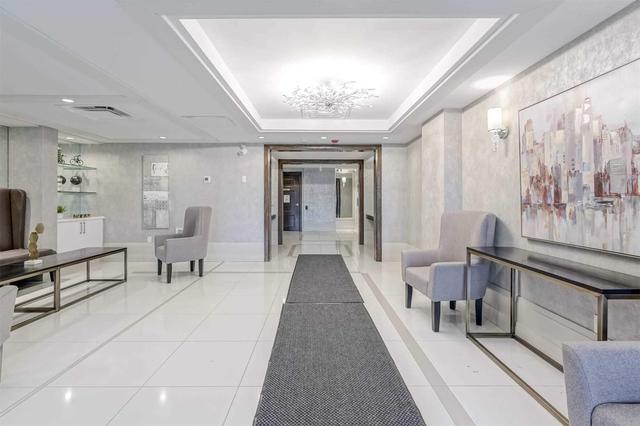 307 - 30 Via Rosedale Way, Condo with 2 bedrooms, 2 bathrooms and 1 parking in Brampton ON | Image 2
