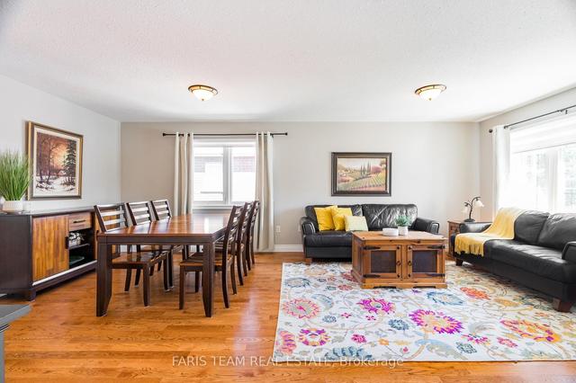 22 Tona Tr, House detached with 3 bedrooms, 3 bathrooms and 5 parking in Wasaga Beach ON | Image 3