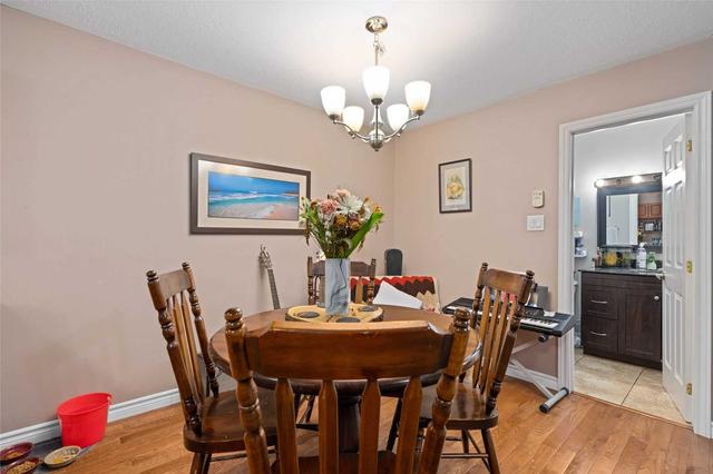 19 Centre St, House detached with 5 bedrooms, 4 bathrooms and 12 parking in Barrie ON | Image 25