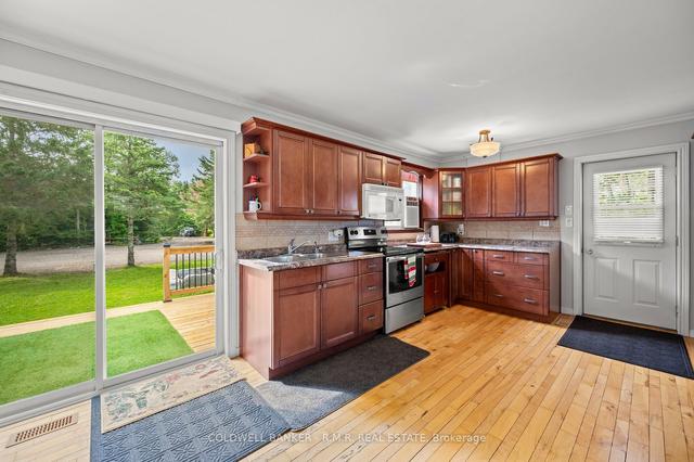 3 Campbell St, House detached with 2 bedrooms, 1 bathrooms and 10 parking in Kawartha Lakes ON | Image 38