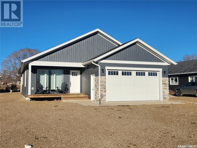 32 Grace Lane, House detached with 3 bedrooms, 2 bathrooms and null parking in Coteau No. 255 SK | Image 1