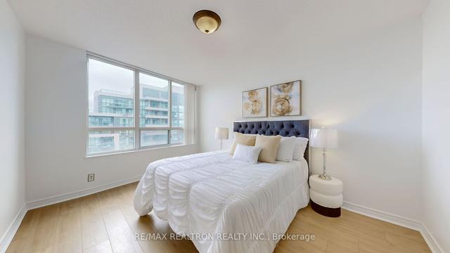 2505 - 23 Hollywood Ave, Condo with 2 bedrooms, 2 bathrooms and 1 parking in Toronto ON | Image 13