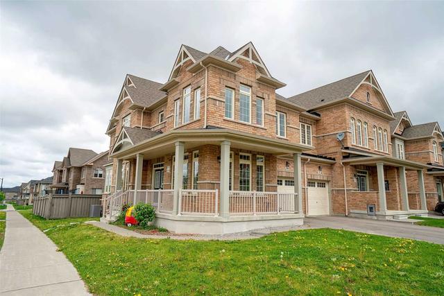 298 Roy Harper Ave, House attached with 4 bedrooms, 3 bathrooms and 3 parking in Aurora ON | Image 12