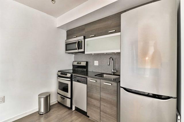 w710 - 36 Lisgar St, Condo with 2 bedrooms, 1 bathrooms and 1 parking in Toronto ON | Image 7