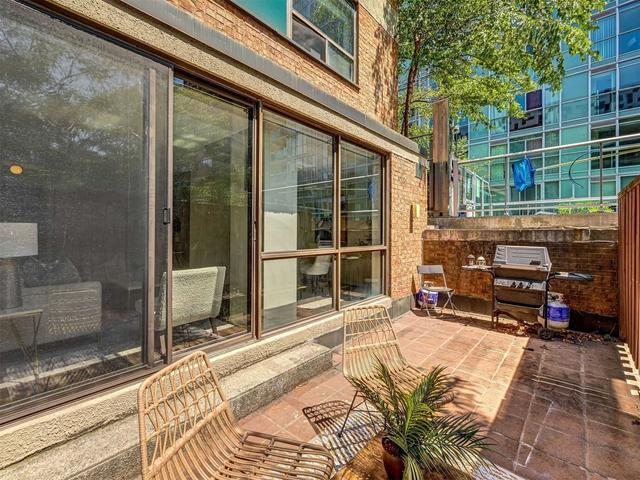 th8 - 89 Mccaul St, Townhouse with 4 bedrooms, 3 bathrooms and 0 parking in Toronto ON | Image 21