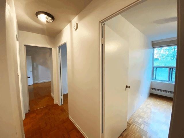 sb3 - 15 Vicora Linkway, Condo with 3 bedrooms, 2 bathrooms and 1 parking in Toronto ON | Image 2