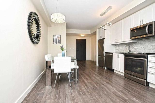 401 - 210 Sabina Dr, Condo with 1 bedrooms, 1 bathrooms and 1 parking in Oakville ON | Image 10