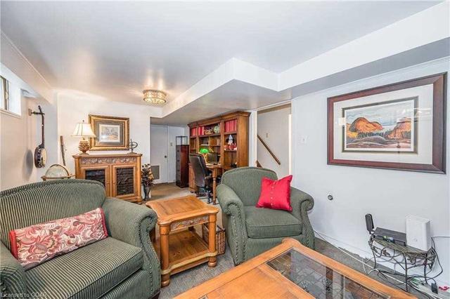 46 Lyon Ave, House detached with 3 bedrooms, 3 bathrooms and 4 parking in Guelph ON | Image 18