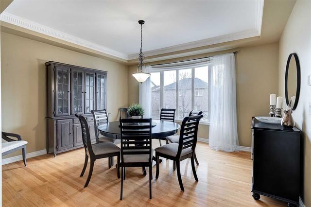 2086 Helmsley Ave, House detached with 4 bedrooms, 4 bathrooms and 5 parking in Oakville ON | Image 38