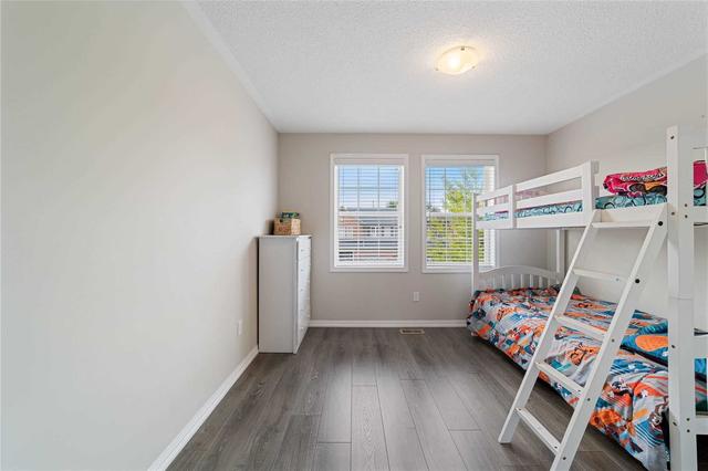 809 Stark Circ, House attached with 3 bedrooms, 3 bathrooms and 3 parking in Milton ON | Image 15