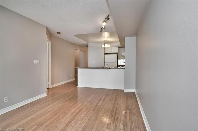 712 - 1 Elm Drive W, House attached with 1 bedrooms, 2 bathrooms and 1 parking in Mississauga ON | Image 9