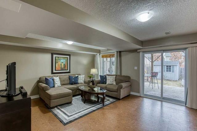 919 Zeller Cres, House attached with 3 bedrooms, 3 bathrooms and 2 parking in Kitchener ON | Image 4