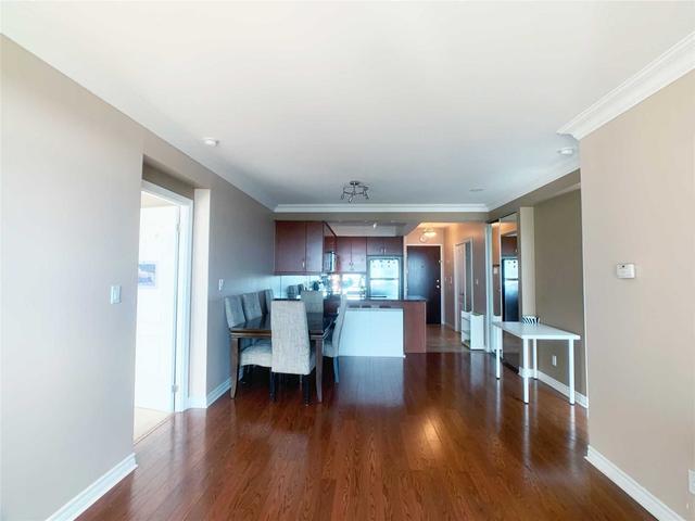 809 - 88 Promenade Circ, Condo with 2 bedrooms, 2 bathrooms and 1 parking in Vaughan ON | Image 10
