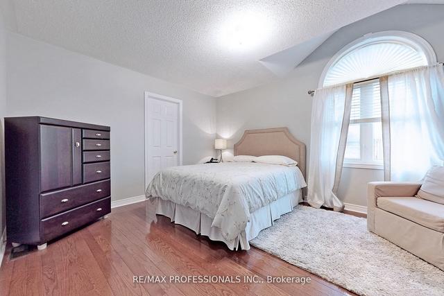 upper - 35 Perkins Dr, House detached with 4 bedrooms, 4 bathrooms and 3 parking in Brampton ON | Image 6