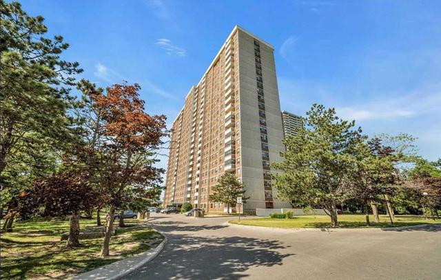 1405 - 205 Hilda Ave, Condo with 3 bedrooms, 2 bathrooms and 1 parking in Toronto ON | Card Image