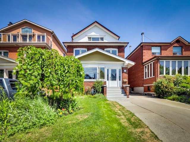 364 Strathmore Blvd, House detached with 5 bedrooms, 3 bathrooms and 5 parking in Toronto ON | Image 1