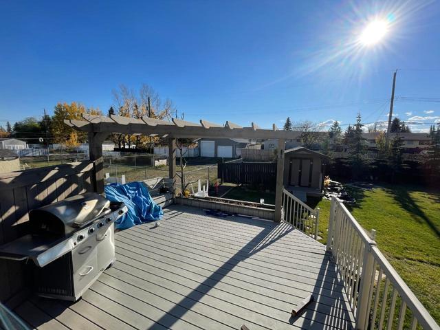 1529 110 Avenue, House detached with 6 bedrooms, 3 bathrooms and 3 parking in Dawson Creek BC | Image 24