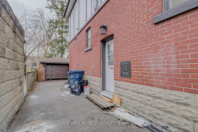 34 George St, House detached with 5 bedrooms, 3 bathrooms and 4 parking in Toronto ON | Image 32