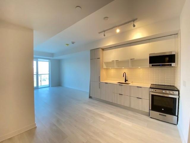 s438 - 35 Rolling Mills Rd, Condo with 2 bedrooms, 2 bathrooms and 1 parking in Toronto ON | Image 9
