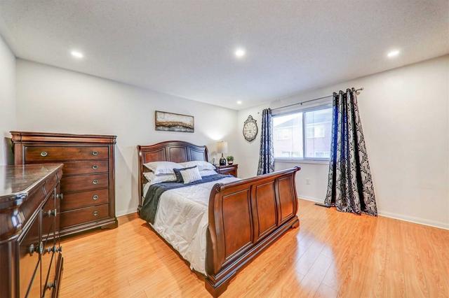 81 Trumpeter St, House semidetached with 3 bedrooms, 4 bathrooms and 3 parking in Toronto ON | Image 8