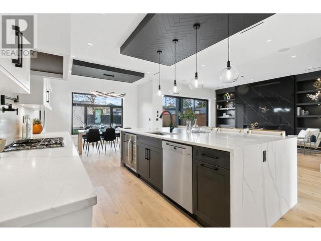 744 E 9th Street, House detached with 5 bedrooms, 6 bathrooms and 4 parking in North Vancouver BC | Image 24