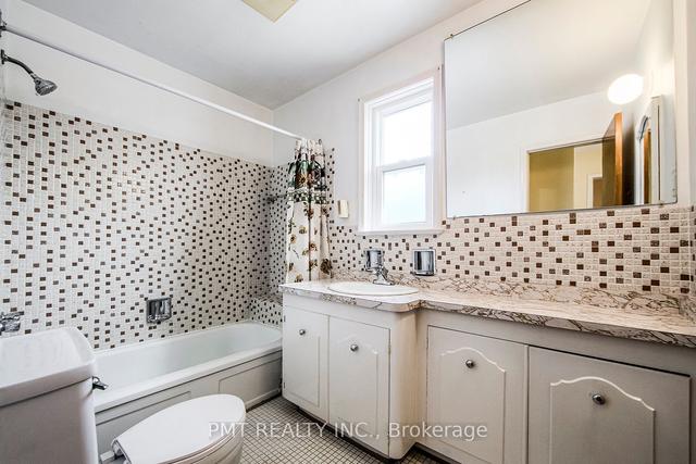 main - 124 Edinborough Crt, House other with 3 bedrooms, 1 bathrooms and 1 parking in Toronto ON | Image 16