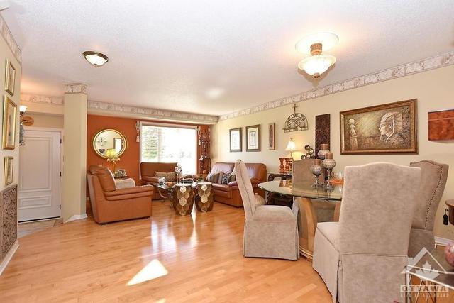483 Beatrice Drive, House detached with 3 bedrooms, 3 bathrooms and 3 parking in Ottawa ON | Image 9
