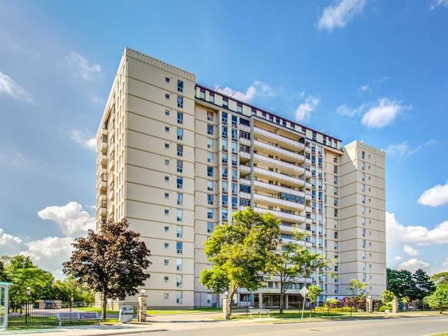 405 - 130 Neptune Dr, Condo with 2 bedrooms, 2 bathrooms and 1 parking in Toronto ON | Image 1