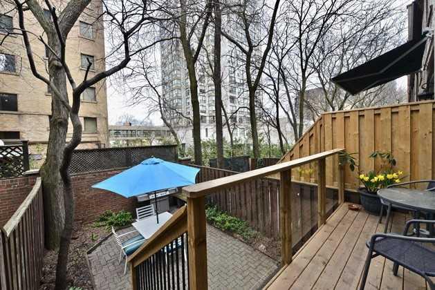 211A Mutual St, House attached with 3 bedrooms, 3 bathrooms and 1 parking in Toronto ON | Image 4