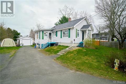 212 St Andrews Drive, Fredericton, NB, E3A1G8 | Card Image