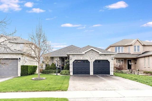 149 Pringle Dr, House detached with 2 bedrooms, 3 bathrooms and 4 parking in Barrie ON | Image 1