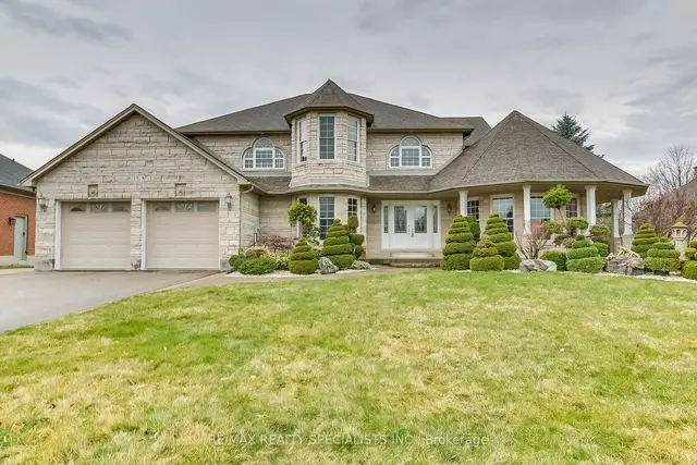 15 Royal York Crt, House detached with 3 bedrooms, 4 bathrooms and 8 parking in Brant ON | Image 1
