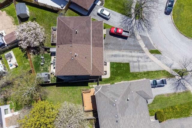 6566 Kuhn Cres, House semidetached with 3 bedrooms, 2 bathrooms and 4 parking in Niagara Falls ON | Image 17