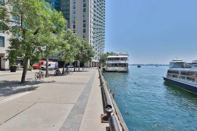 409 - 55 Harbour Sq, Condo with 1 bedrooms, 1 bathrooms and 1 parking in Toronto ON | Image 15