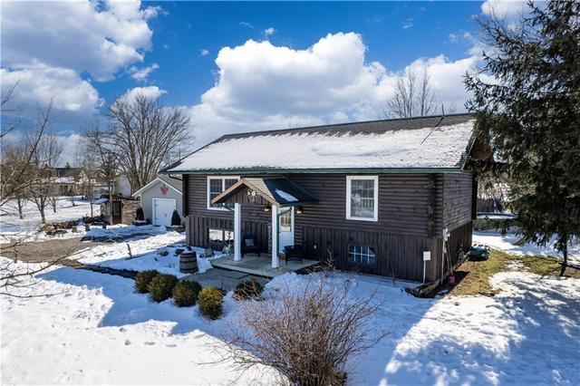 772 Regional Rd 2 Road, House detached with 3 bedrooms, 1 bathrooms and 6 parking in West Lincoln ON | Image 3