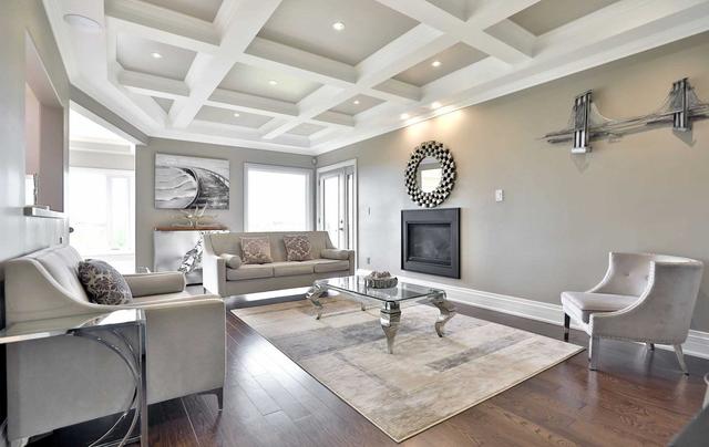 22 Trillium Terr, House detached with 4 bedrooms, 6 bathrooms and 15 parking in Halton Hills ON | Image 2